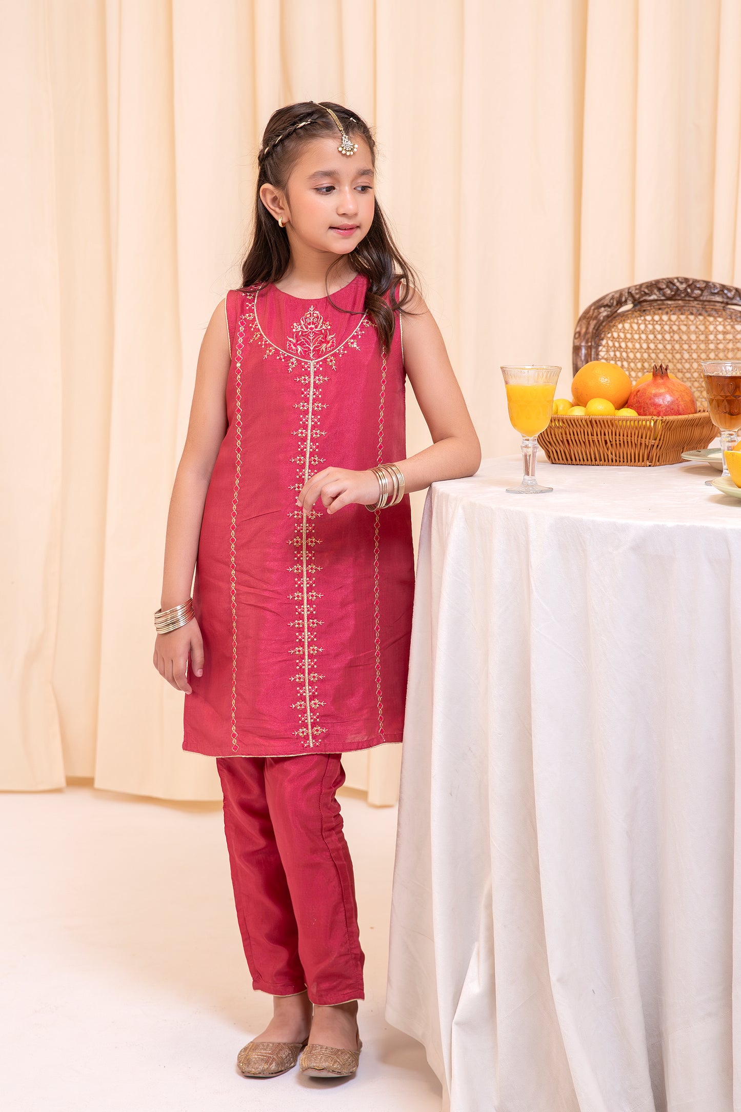 Maroon Embroidered Kurta Set - 2pc
