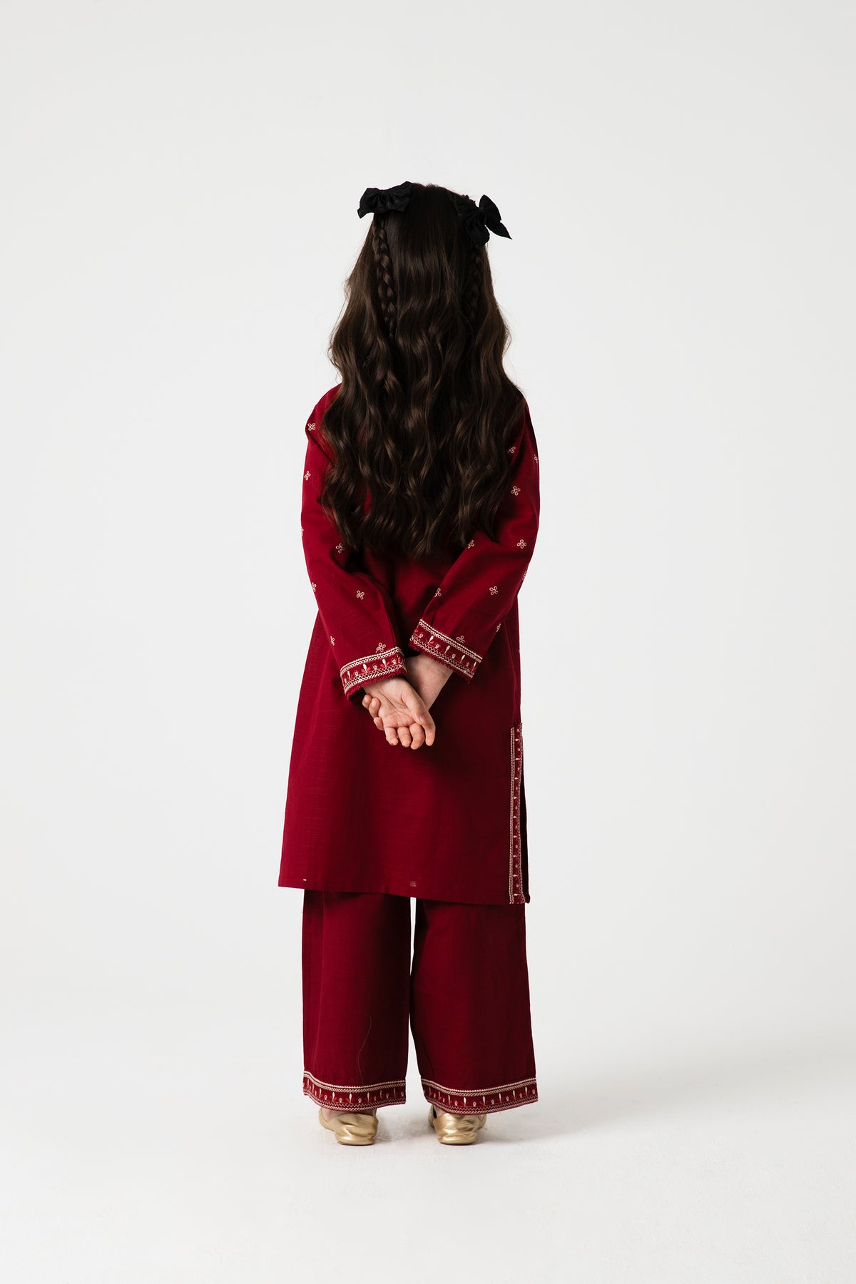 Maroon Delicate Embroidered Kurta Set - 2pc